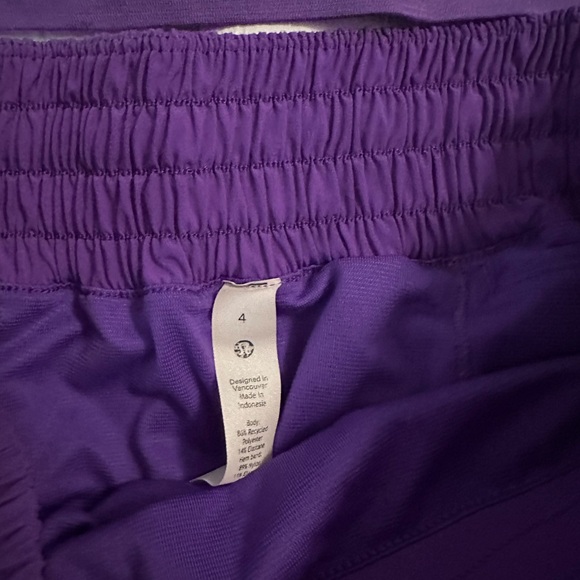 Lululemon purple size 4 hotty hot shirts and swiftly set - Picture 3 of 6
